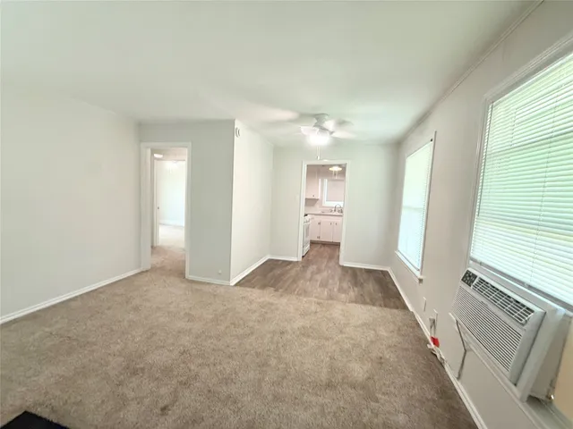 $1,195 | 117 Oak Drive, Lake Jackson, TX 77566