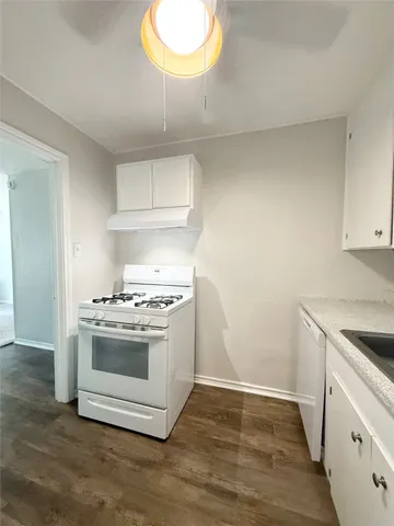 $1,195 | 117 Oak Drive, Lake Jackson, TX 77566