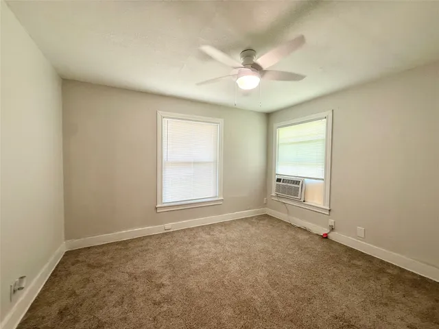 $1,195 | 117 Oak Drive, Lake Jackson, TX 77566