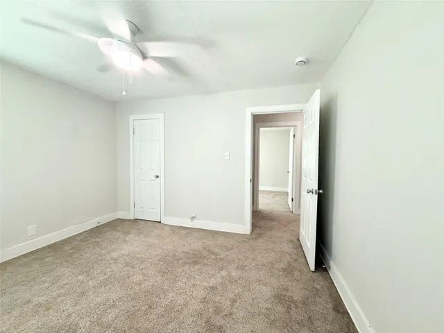 $1,195 | 117 Oak Drive, Lake Jackson, TX 77566