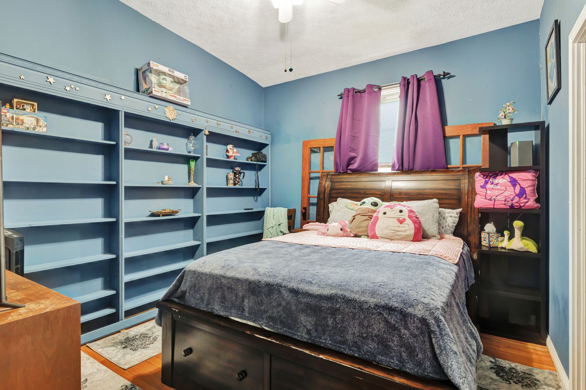 1005 Les Brown Road Bethpage, TN 37022 - Photo 19 of 57 a bedroom with a bed and a closet