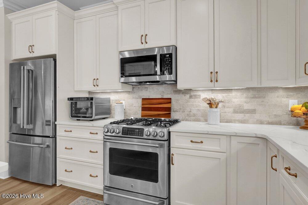 637 Tanbridge Road Wilmington, NC 28405 - Photo 15 of 69 Gorgeous Kitchen