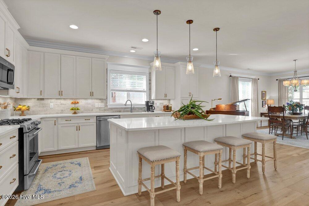 637 Tanbridge Road Wilmington, NC 28405 - Photo 16 of 69 Gorgeous Kitchen