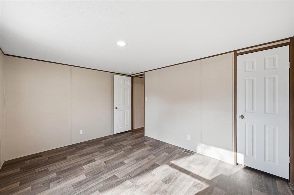 618 East 6th Street, Unit B Blum, TX 76627 - Photo 20 of 24 a view of an empty room
