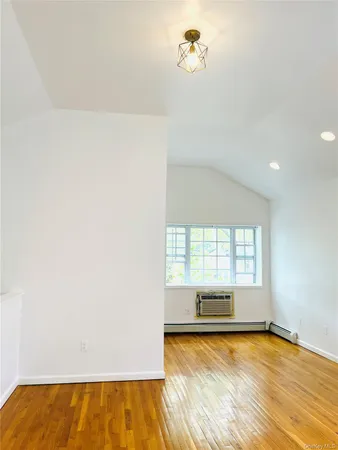 $3,100 | 82-81 88th Place | Forest Park