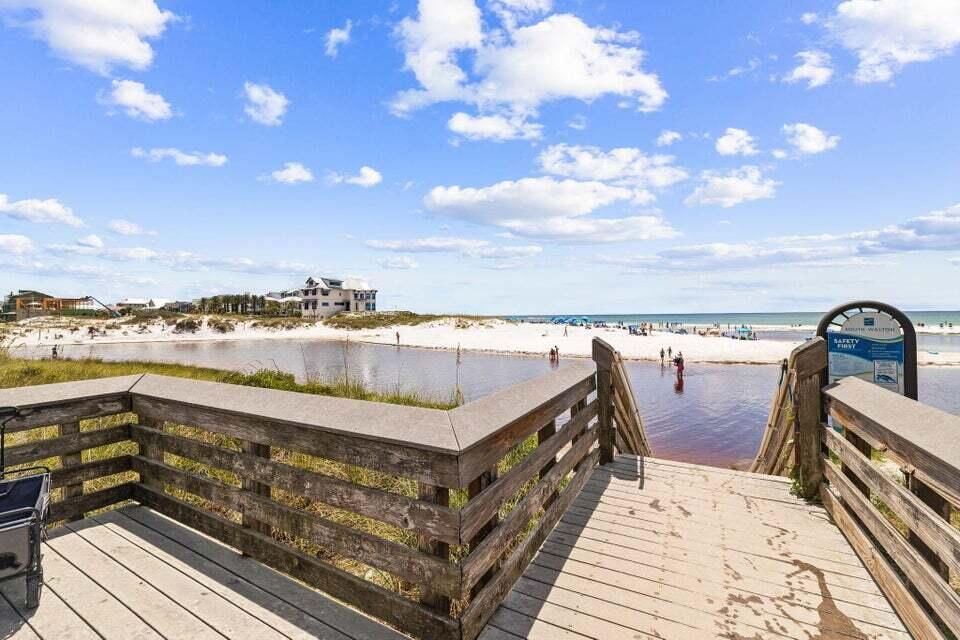 34 Heron's Watch Way, Unit 1203 Santa Rosa Beach, FL 32459 - Photo 10 of 16 a view of a terrace with skyline