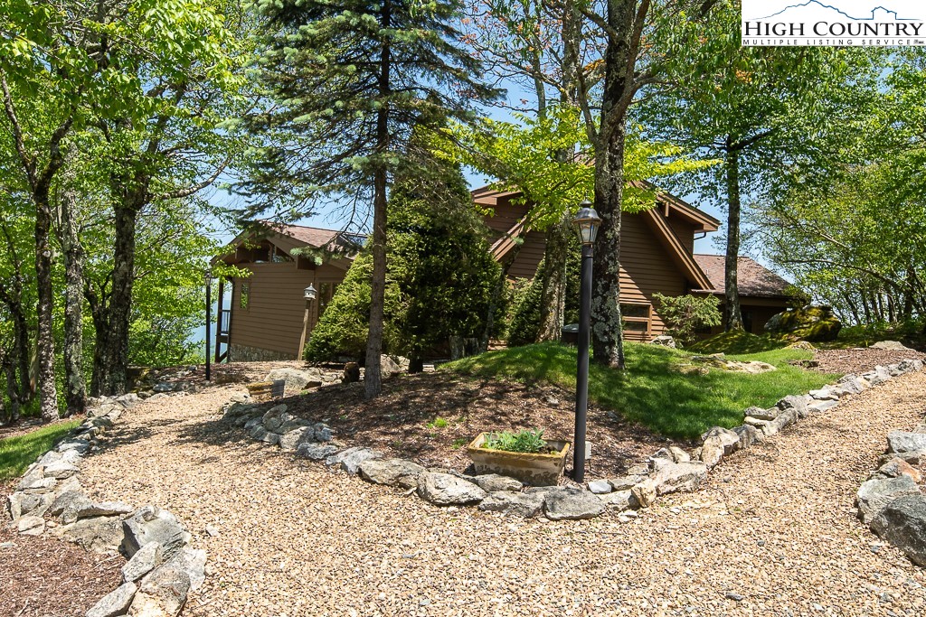313 North Pinnacle Ridge Road Beech Mountain, NC 28604 - Photo 3 of 36 Gallery Image 3