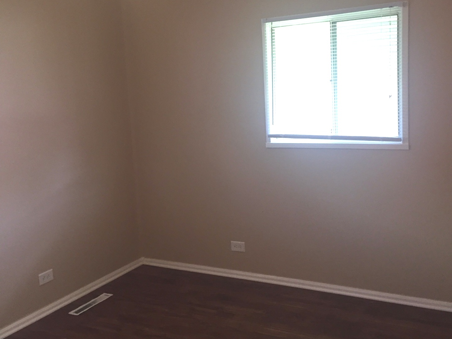 2407 Sunset Road Hazel Crest, IL 60429 - Photo 5 of 7 an empty room with a window