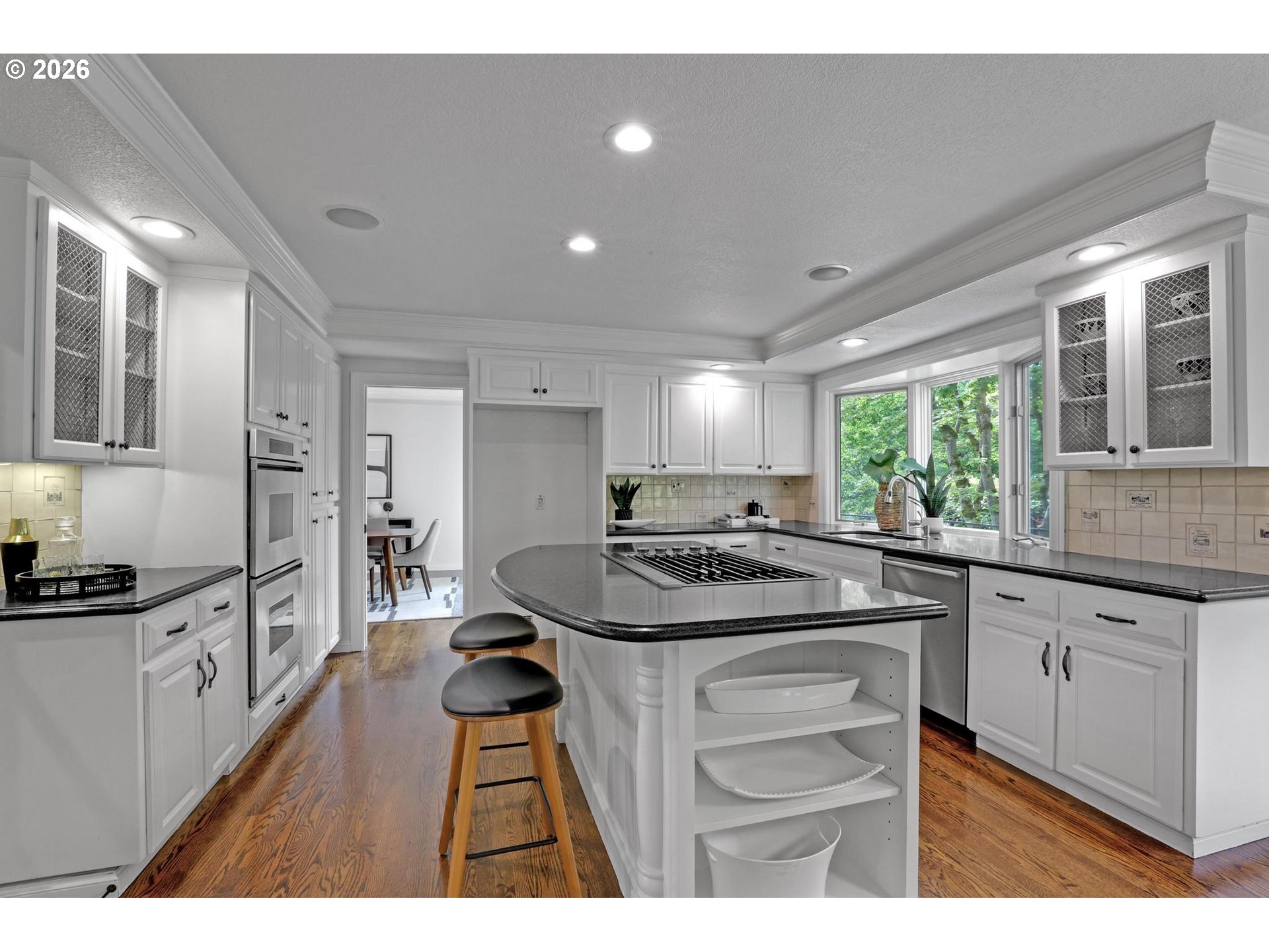 2715 Northwest Linmere Drive Portland, OR 97229 - Photo 9 of 41
