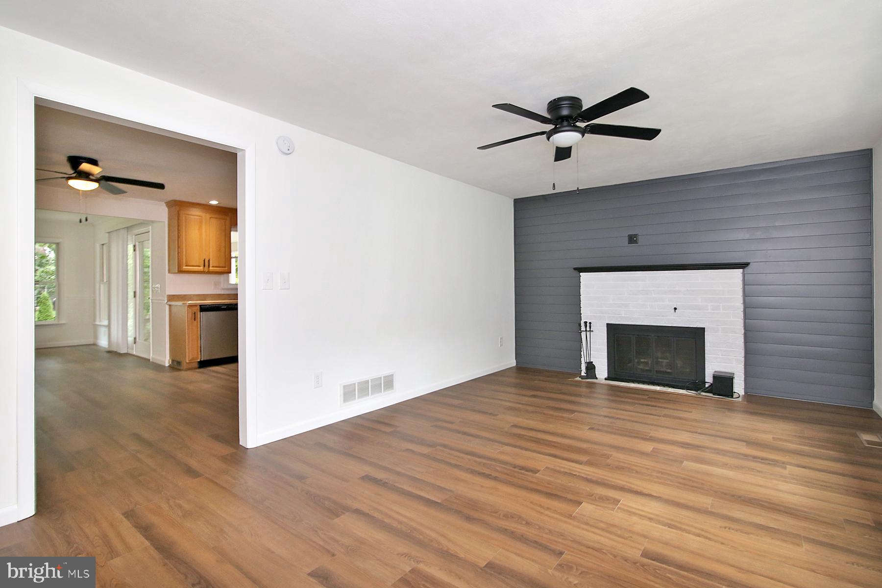 17 Briar Road, Unit 17 Lebanon, PA 17042 - Photo 18 of 31 Living room