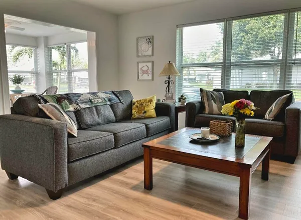 $2,195 | 1155 South Drive Circle, Unit A, Delray Beach, FL 33445