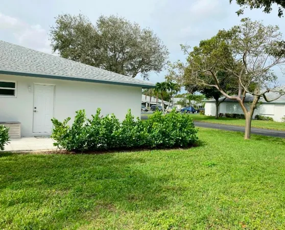 $2,195 | 1155 South Drive Circle, Unit A, Delray Beach, FL 33445