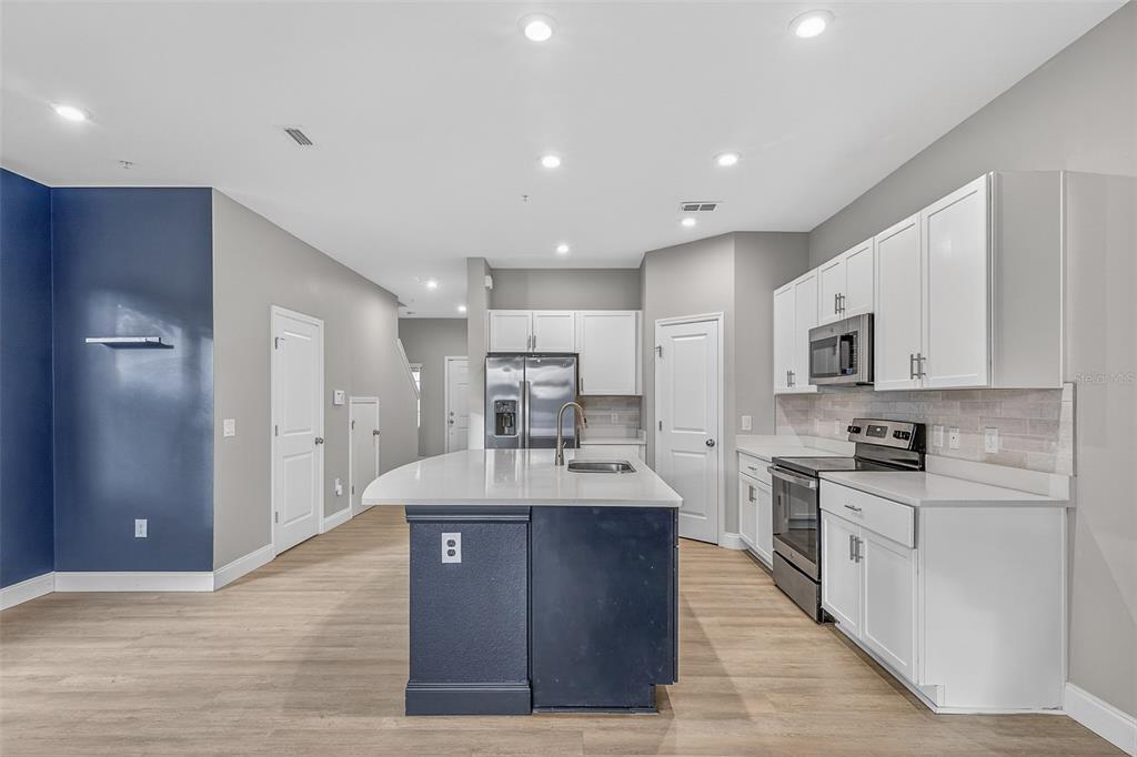 2126 Crystal Bell Street Orlando, FL 32824 - Photo 11 of 42