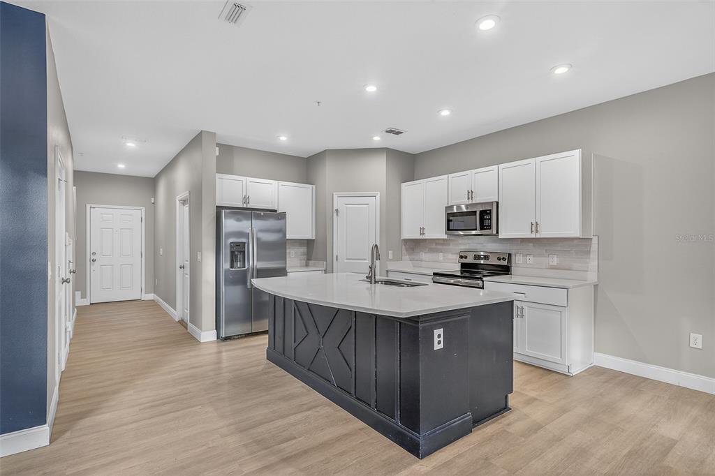 2126 Crystal Bell Street Orlando, FL 32824 - Photo 10 of 42