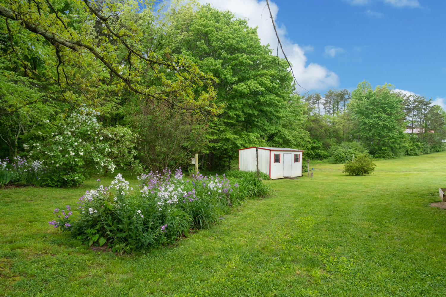 2630 Poe Road Soddy Daisy, TN 37379 - Photo 7 of 36 2630_Poe_Rd_06