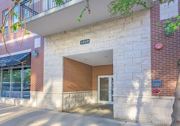 $2,800 | 1919 South Michigan Avenue, Unit 202, Chicago, IL 60616