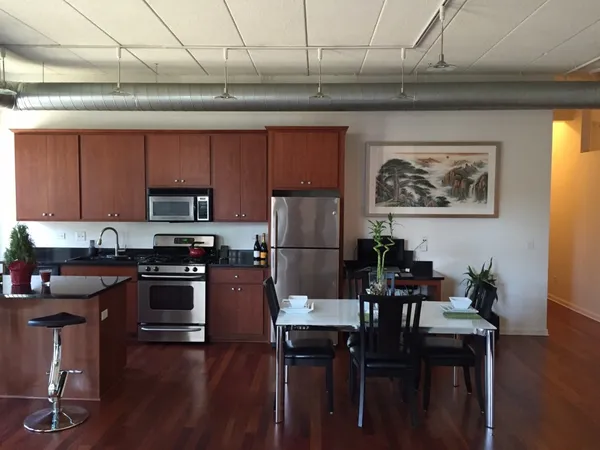 $2,800 | 1919 South Michigan Avenue, Unit 202, Chicago, IL 60616