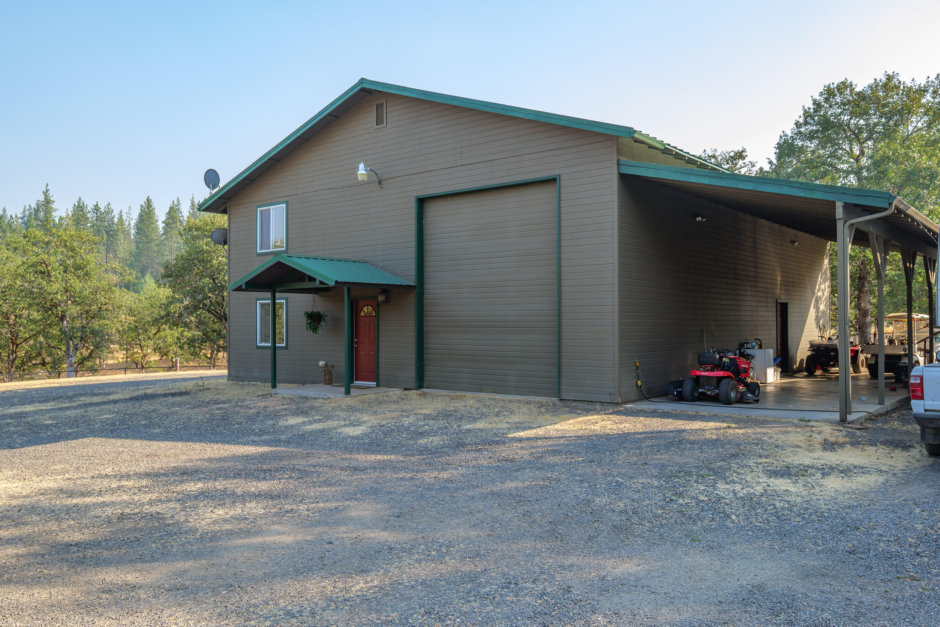 536 Ragsdale Road Trail, OR 97541 - Photo 45 of 67 a view of the front view of a house