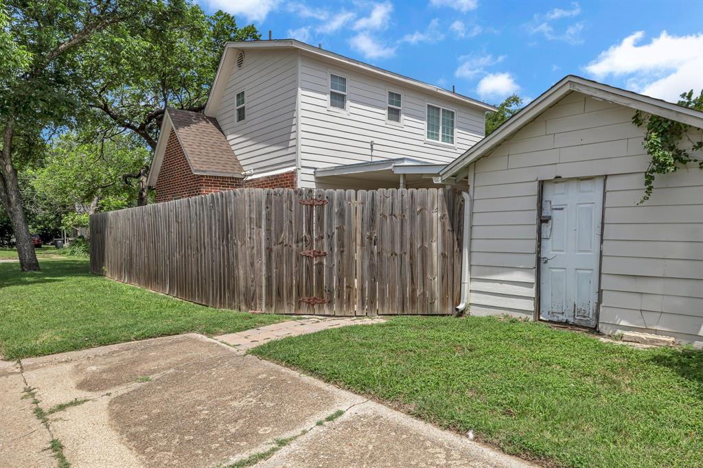 401 Magnolia Street Arlington, TX 76012 - Photo 30 of 32