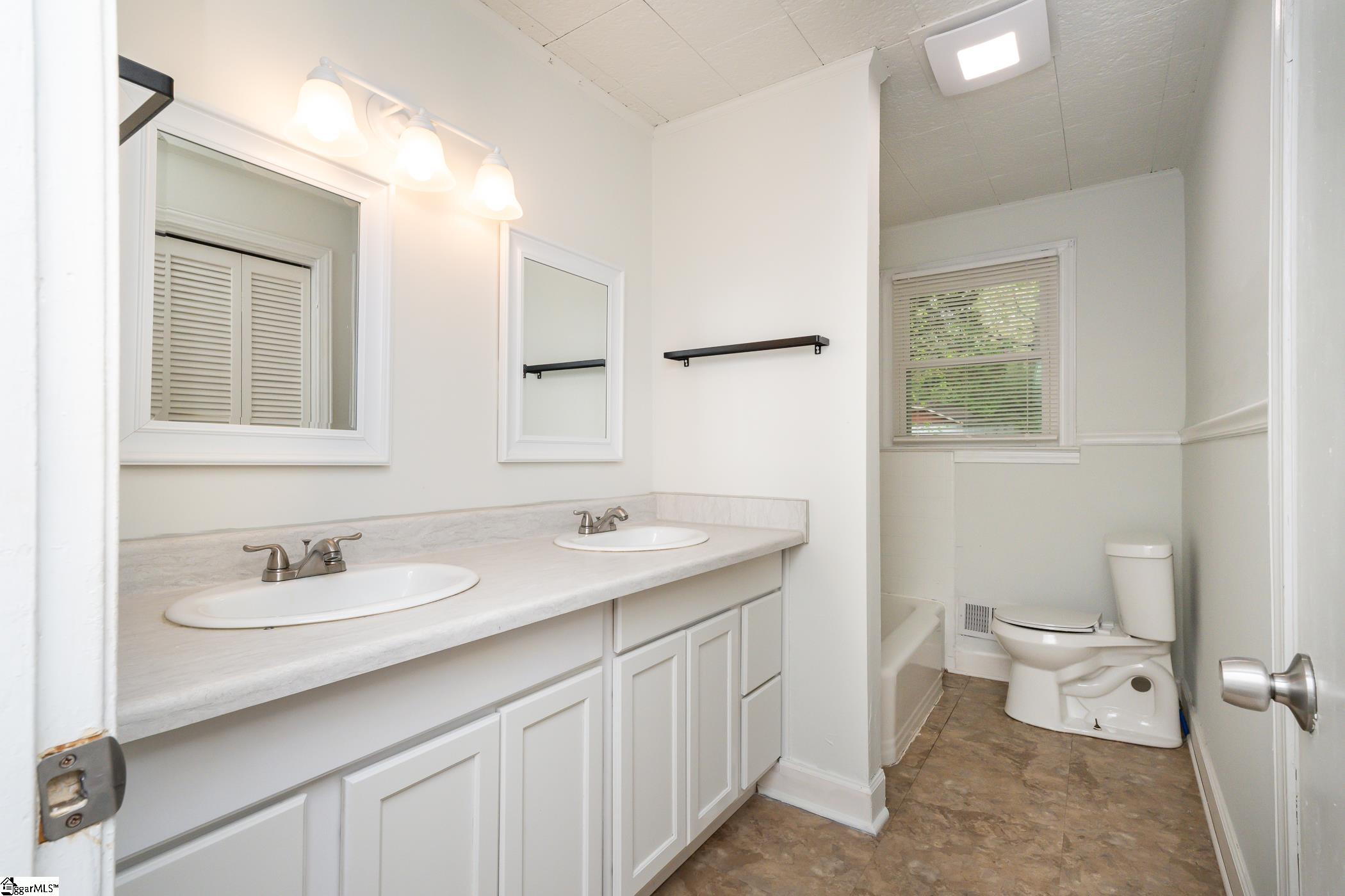 2 Chickasaw Drive Greenville, SC 29617 - Photo 6 of 18