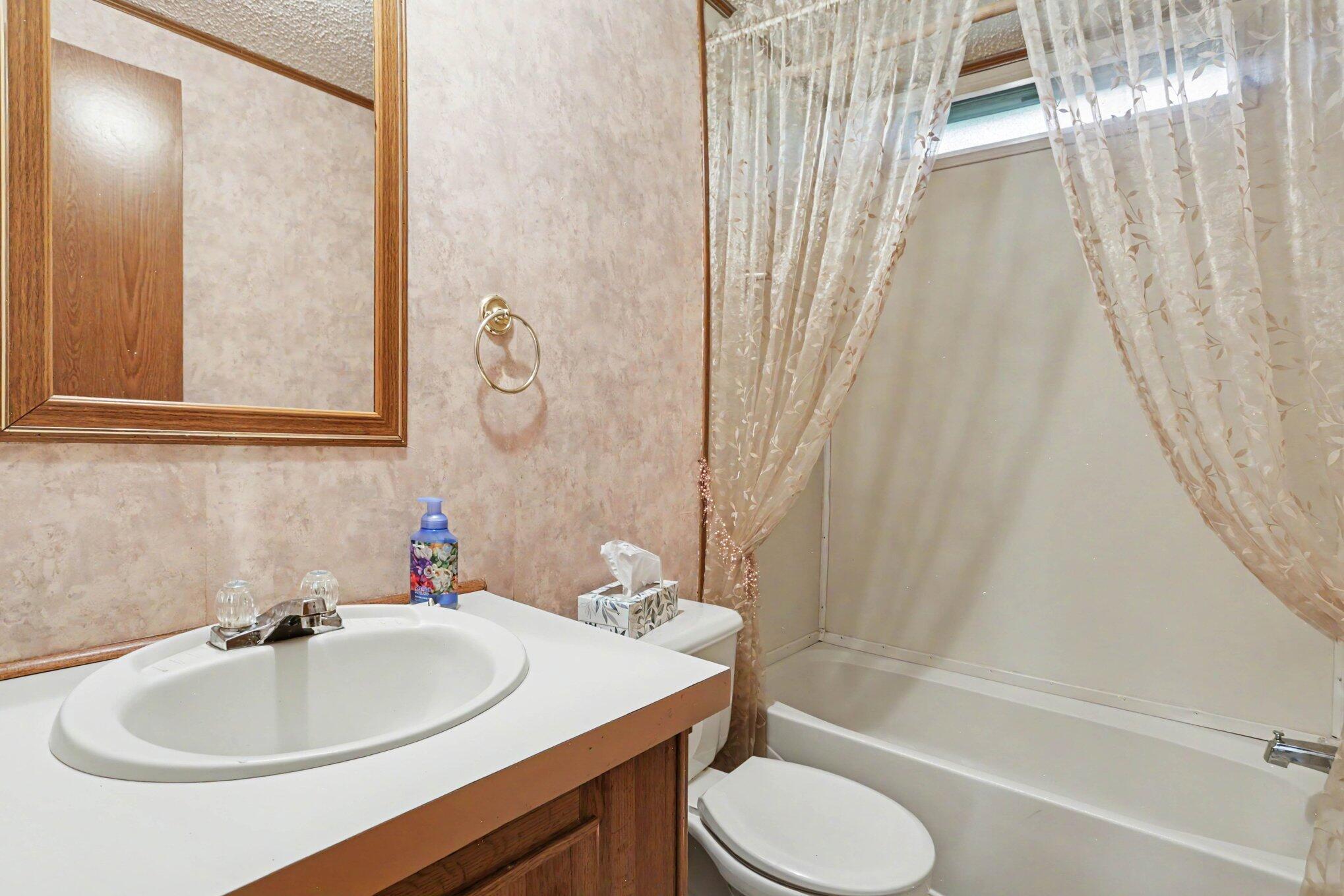 17563 Buckingham Road Logan, OH 43138 - Photo 21 of 32 021_file_6779