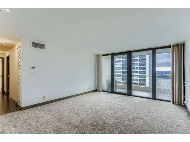 $270,000 | 255 Southwest Harrison Street, Unit 15H, Portland, OR 97201