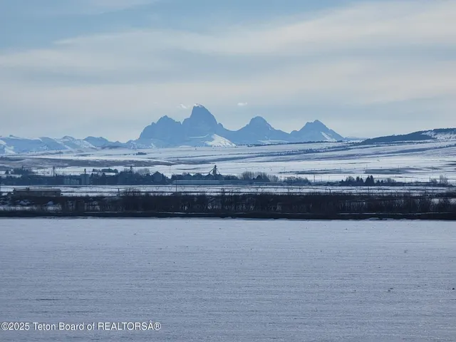 $2,500,000 | 100-130 Teton Highway, Teton, ID 83451
