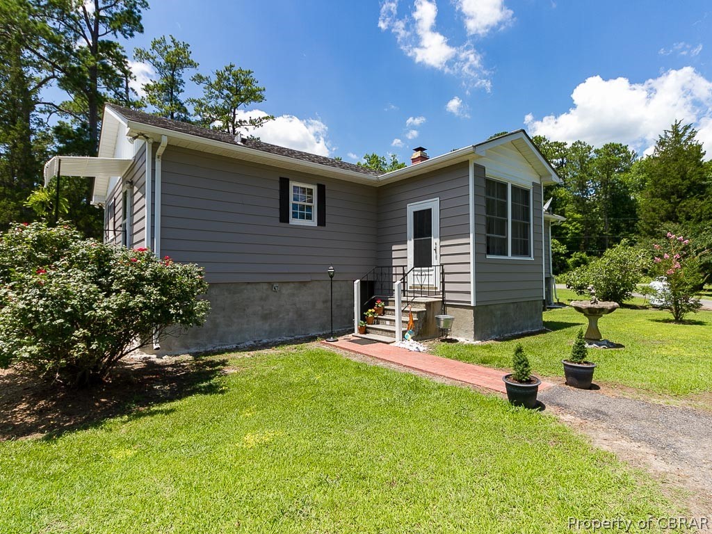 416 Borum Creek Road Susan, VA 23163 - Photo 4 of 35