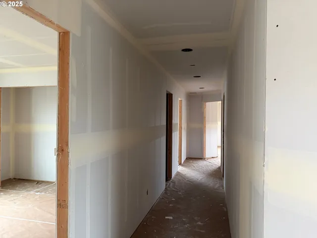 $648,900 | 1750 North Oak Street, Canby, OR 97013