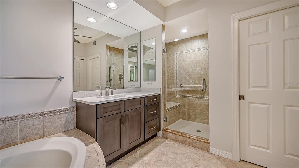 401 North Point Road, Unit 603 Osprey, FL 34229 - Photo 34 of 96