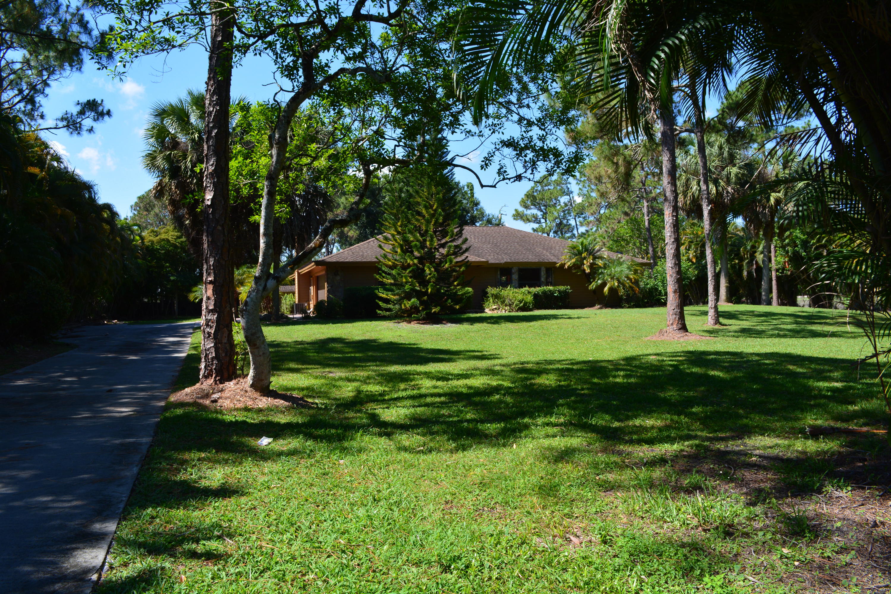 12358 154th Road North Jupiter, FL 33478 - Photo 1 of 18 Exterior