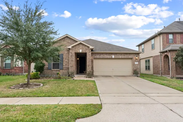 $325,000 | 15219 Sunlight Bay Court, Cypress, TX 77429