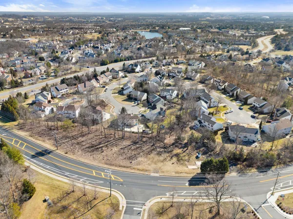 $1,011,126 | 20576 Ashburn Road, Ashburn, VA 20147