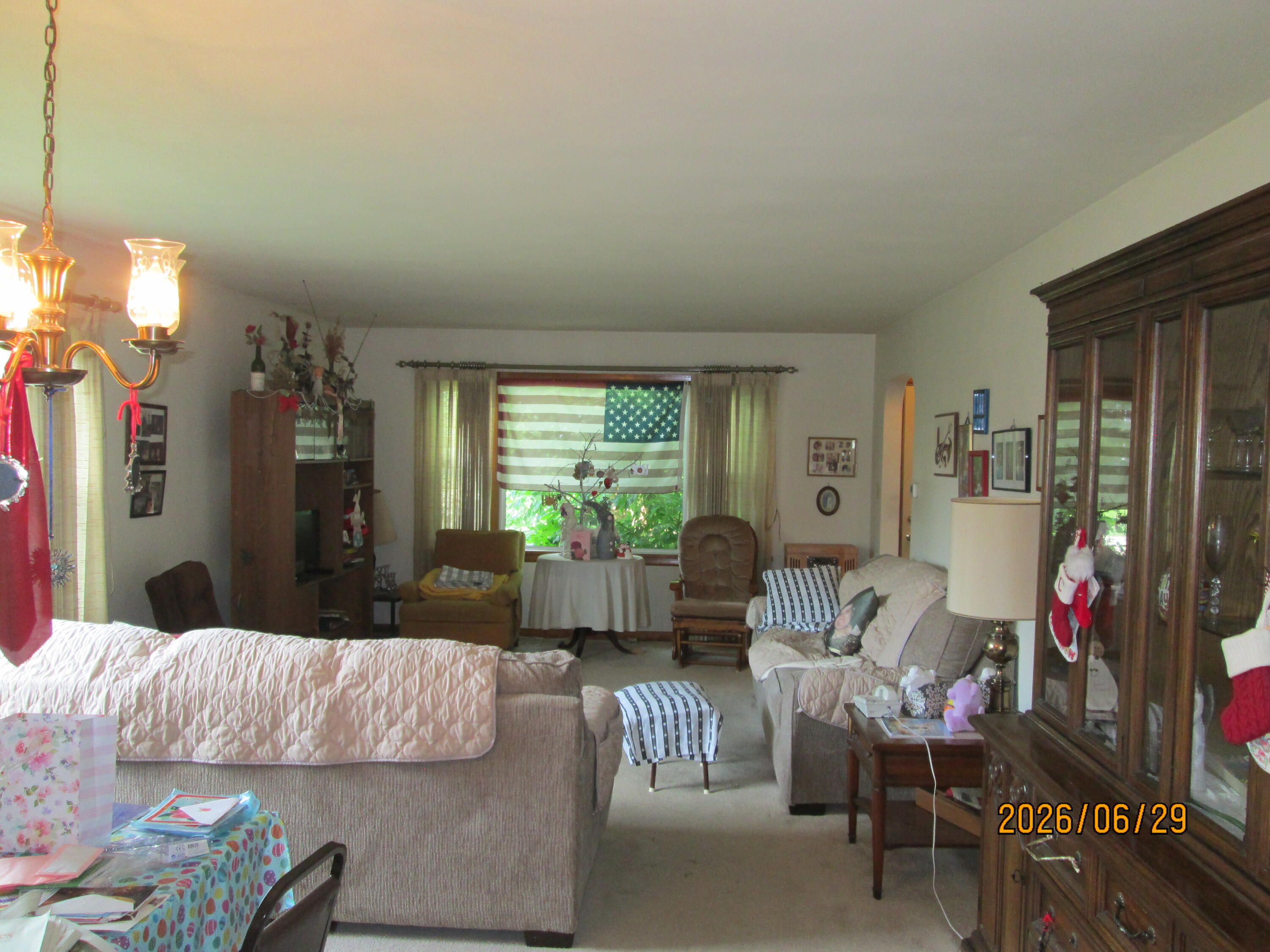 3217 Caledonia Street Racine, WI 53402 - Photo 13 of 37 Livingroom