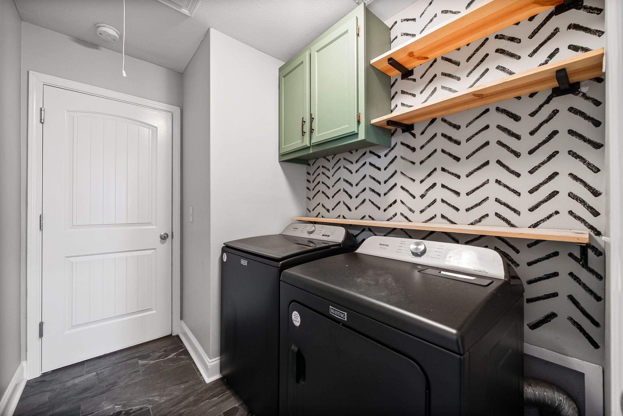 1796 Rains Road Clarksville, TN 37042 - Photo 14 of 26 a utility room with dryer and washer