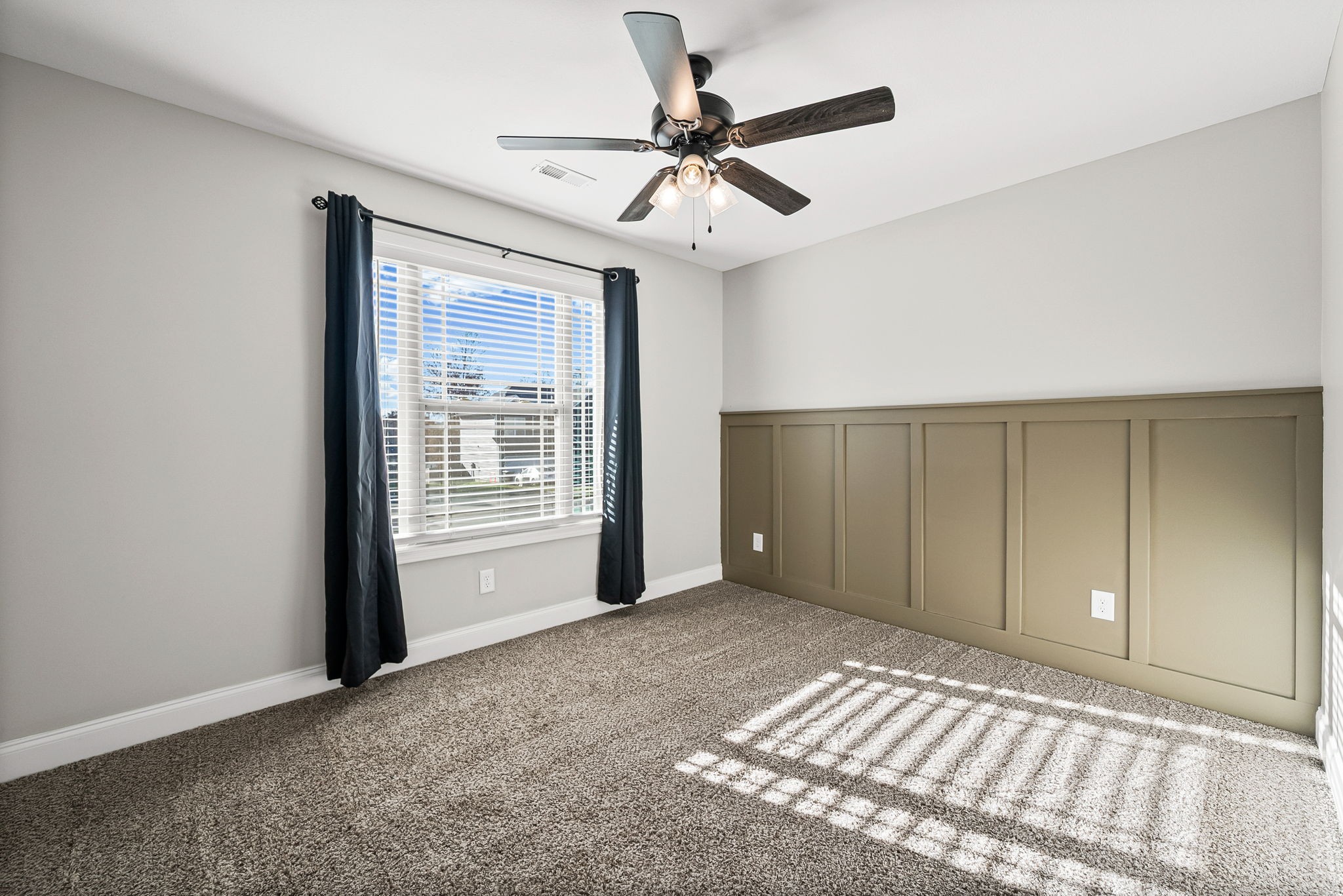 1796 Rains Road Clarksville, TN 37042 - Photo 19 of 26 a view of an empty room with a window
