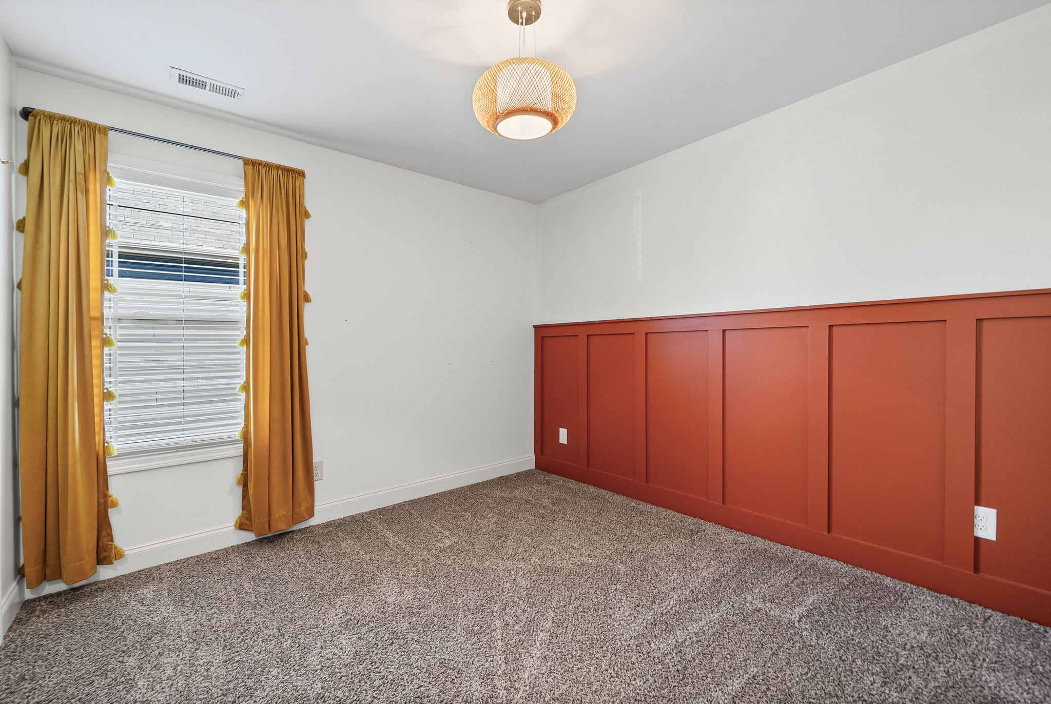 1796 Rains Road Clarksville, TN 37042 - Photo 26 of 26 an empty room with windows