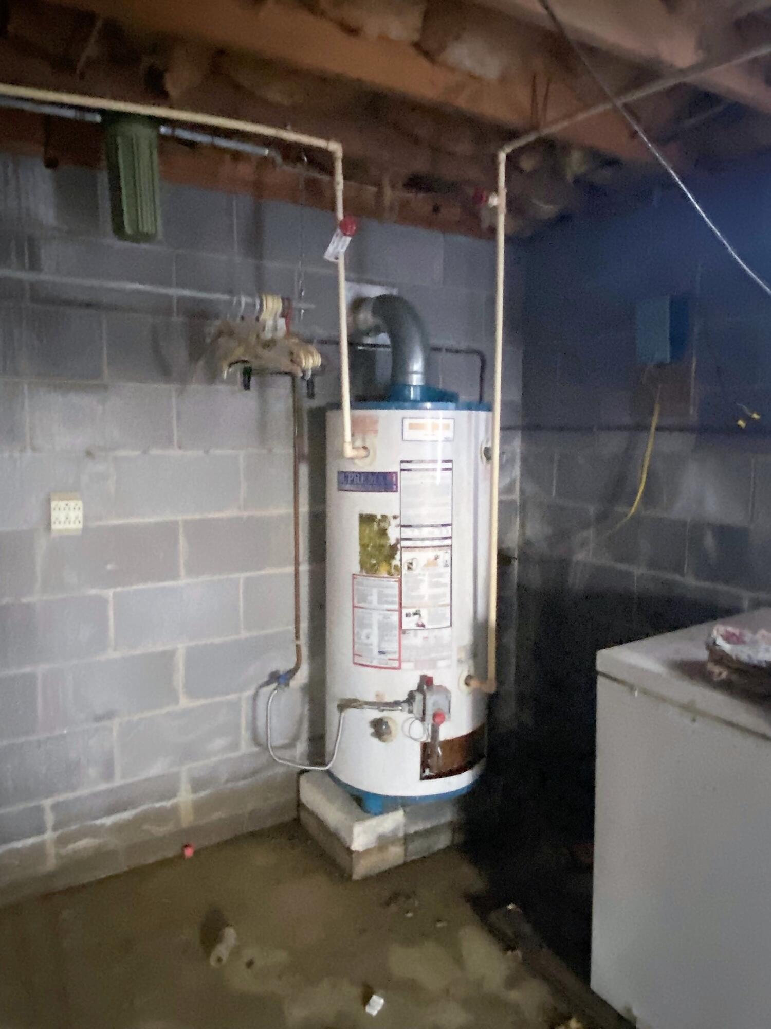 670 Mountain Valley Road Mohawk, TN 37810 - Photo 15 of 18 Abernathy Hot Water heater