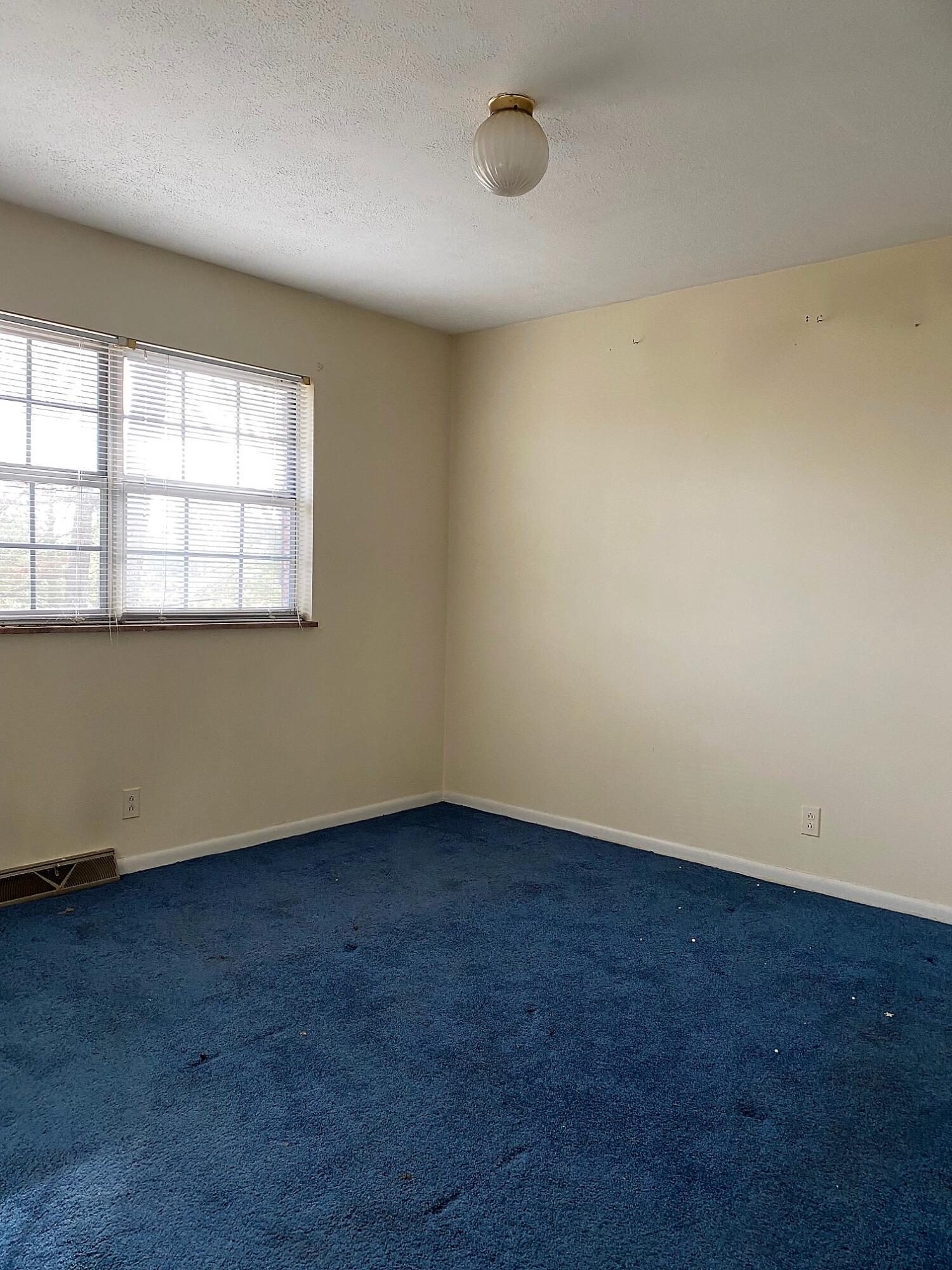 670 Mountain Valley Road Mohawk, TN 37810 - Photo 10 of 18 Abernathy bedroomjpg