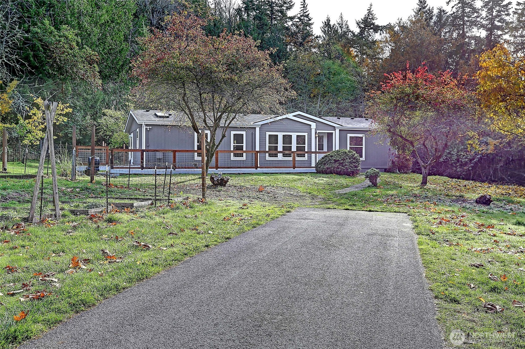 603 Forrest Way Camano Island, WA 98282 - Photo 4 of 40 Gallery Image 4
