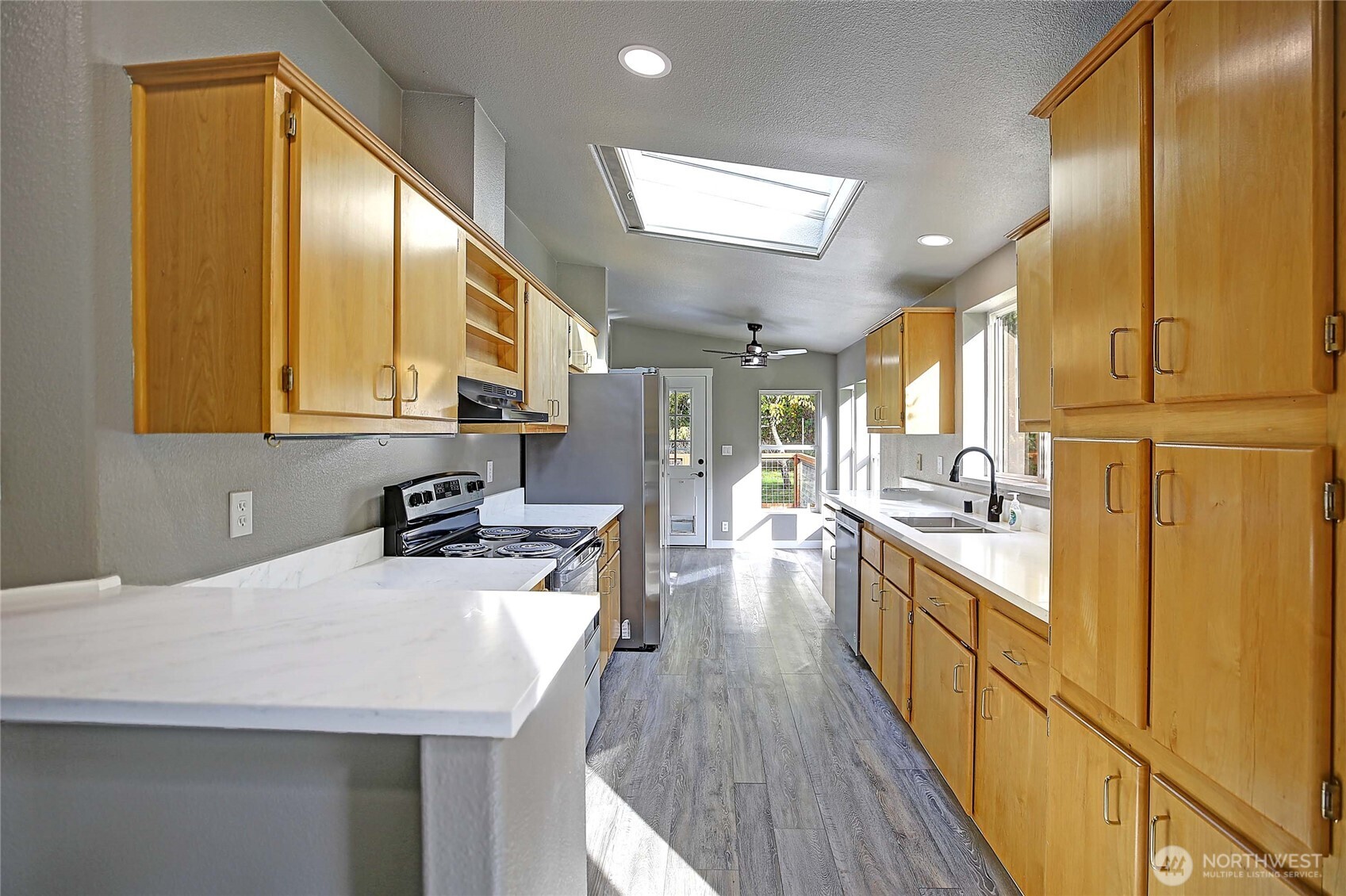 603 Forrest Way Camano Island, WA 98282 - Photo 10 of 40 Gallery Image 10
