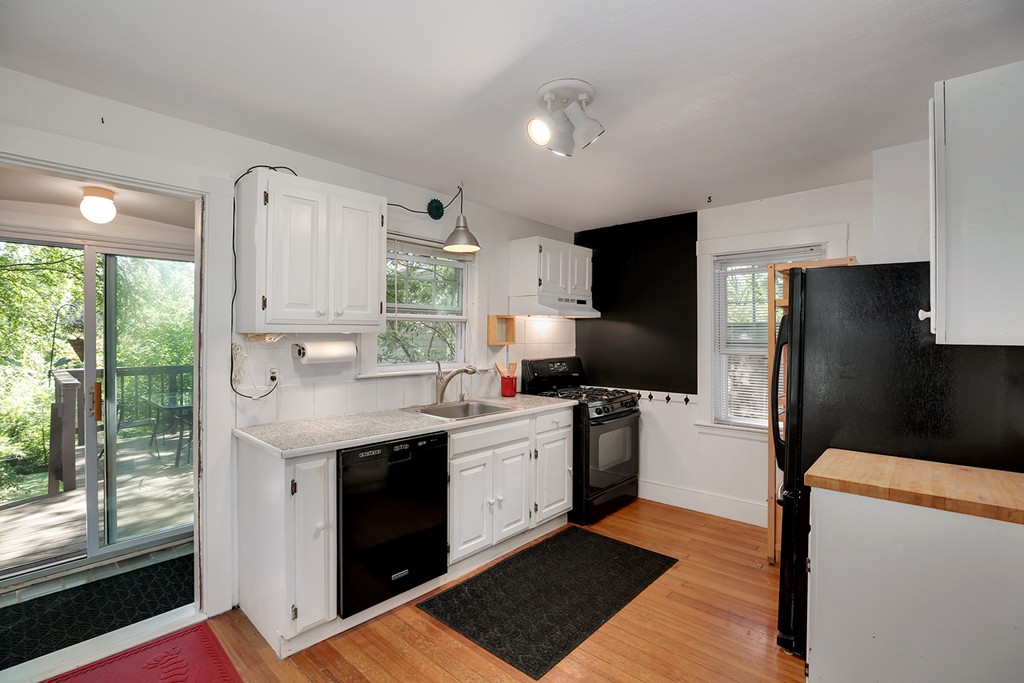 21 East Riverside Drive Dedham, MA 02026 - Photo 10 of 26 Gallery Image 10