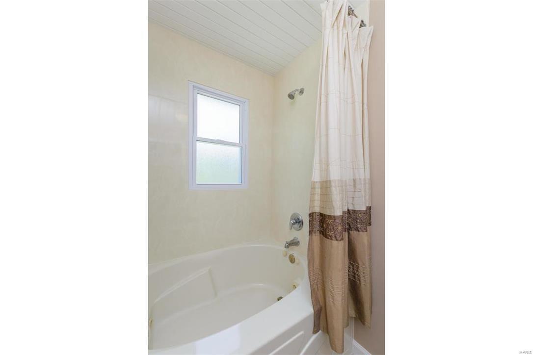 5320 Independence Road Weldon Spring, MO 63304 - Photo 16 of 42 Gallery Image 16