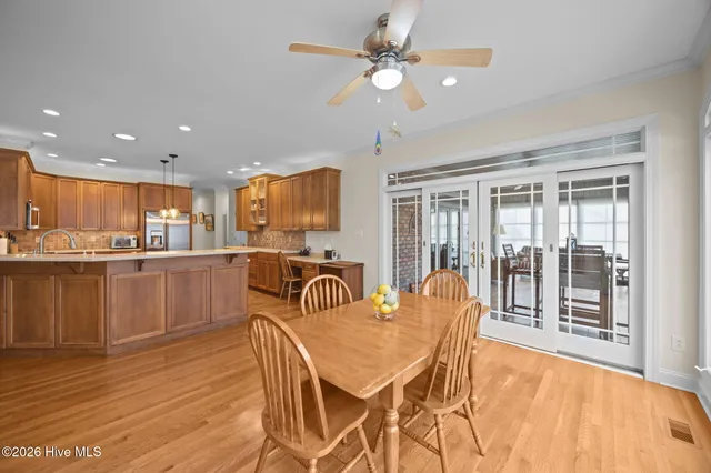 $725,000 | 309 Neuse Drive, Chocowinity, NC 27817