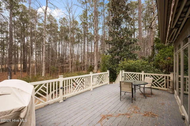 $725,000 | 309 Neuse Drive, Chocowinity, NC 27817