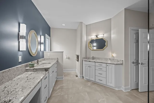 $725,000 | 309 Neuse Drive, Chocowinity, NC 27817