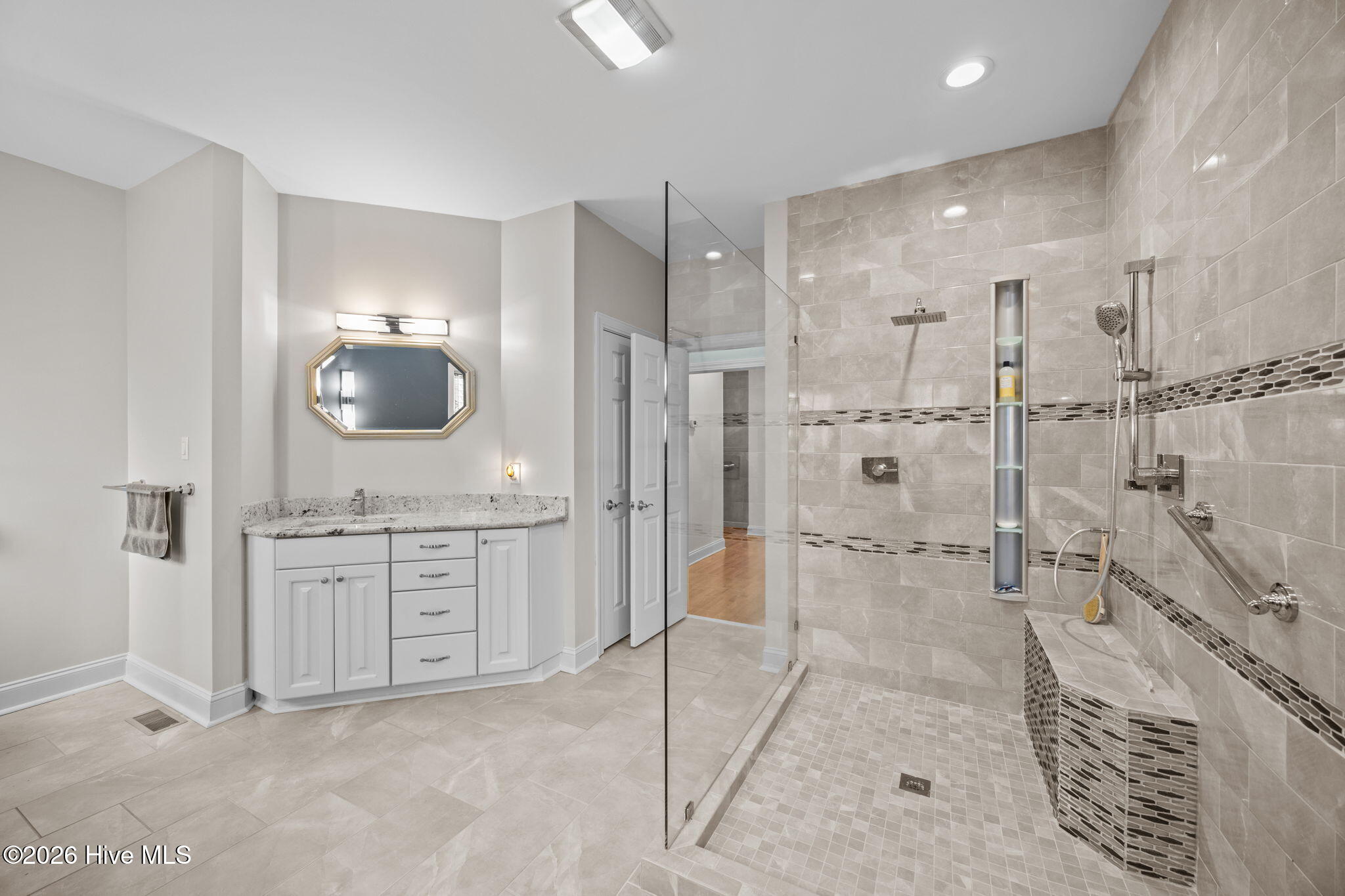 309 Neuse Drive Chocowinity, NC 27817 - Photo 35 of 74 40-web-or-mls-BLS_0081