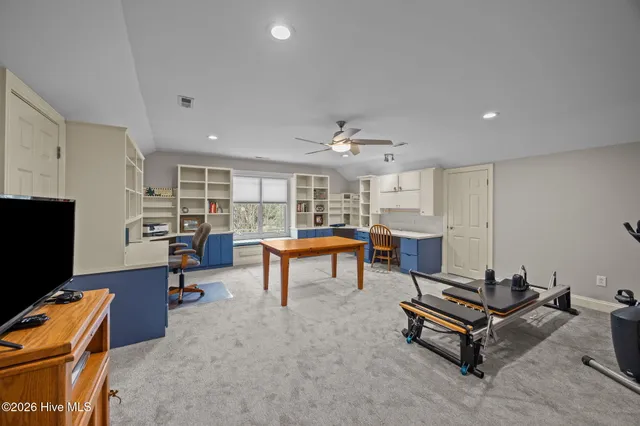 $725,000 | 309 Neuse Drive, Chocowinity, NC 27817