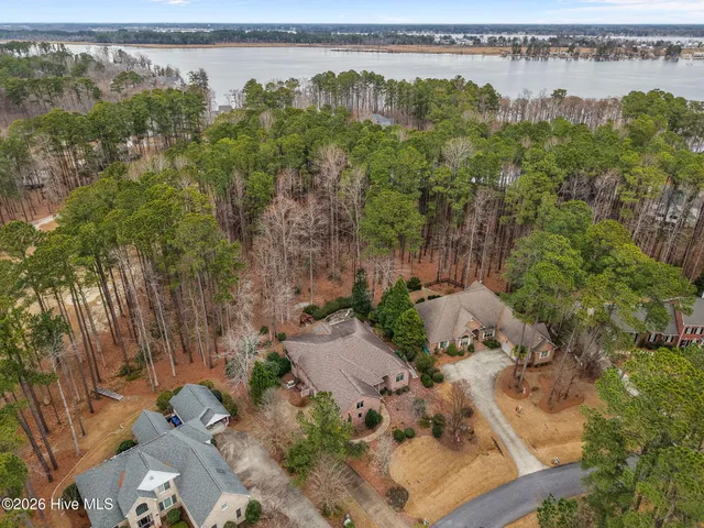 $725,000 | 309 Neuse Drive, Chocowinity, NC 27817