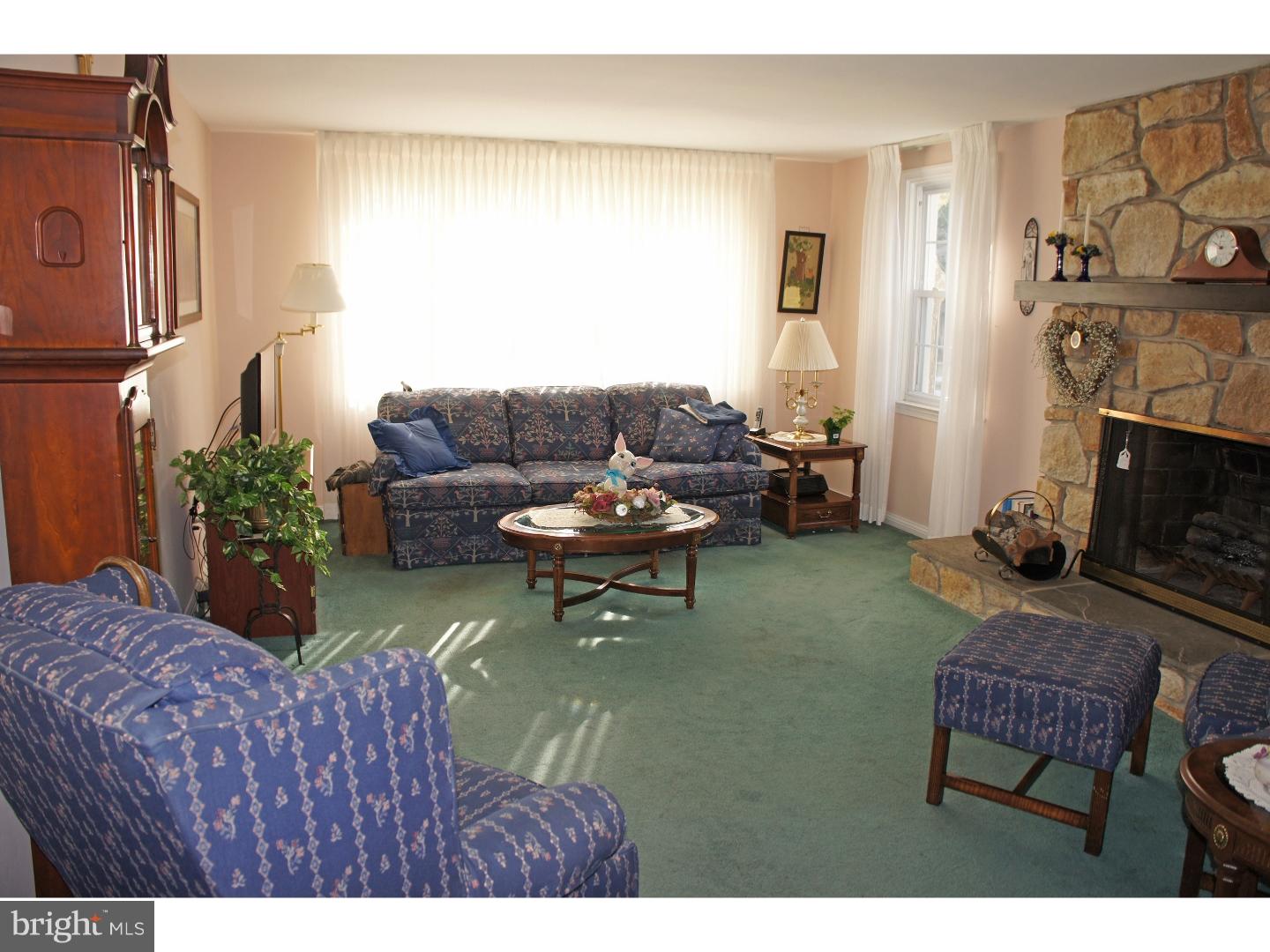 121 Fairhill Road Morton, PA 19070 - Photo 6 of 22 Living Room